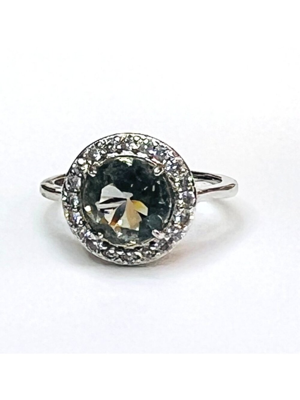 Ring Bomb Party, size 6, NWOT, gray stone silver color band, fashion, cocktail r